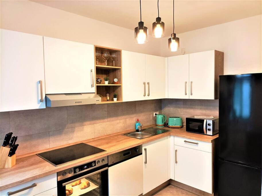 Modernes Apartment Mit Balkon Магдебург Екстериор снимка