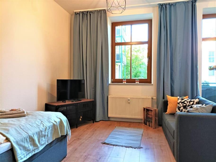 Modernes Apartment Mit Balkon Магдебург Екстериор снимка